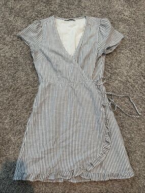 Abercrombie & Fitch ~ Striped Wrap Mini Dress in White and Navy